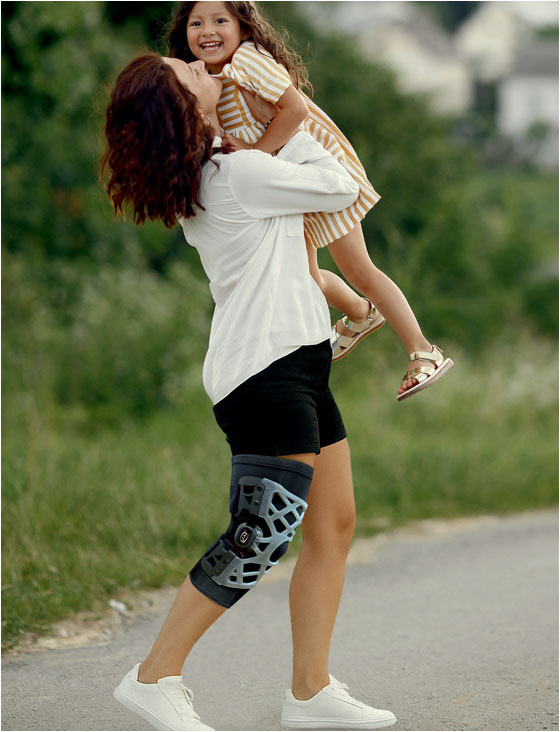 O.A. Web Knee Brace